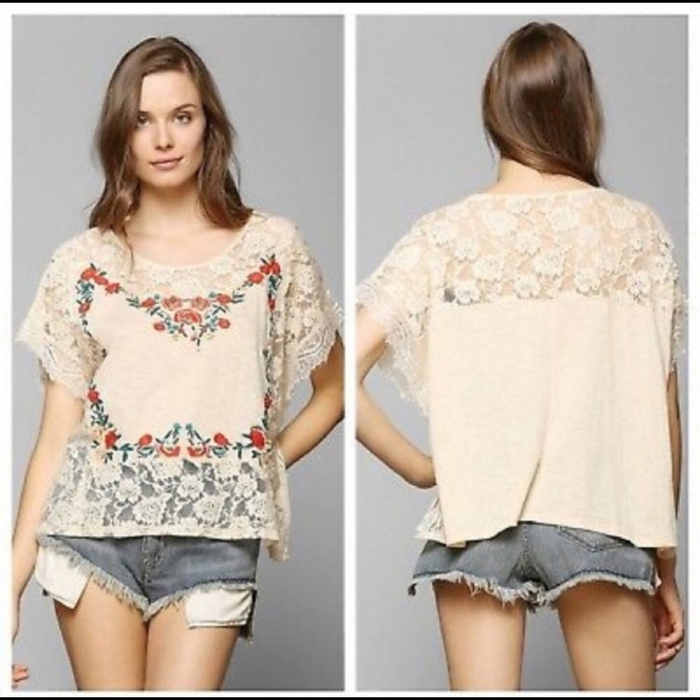 Urban Outfitters Kimchi Blue Lace Embroider Top XS